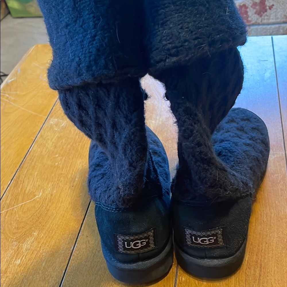 Black sweater UGG boots, women’s 8
